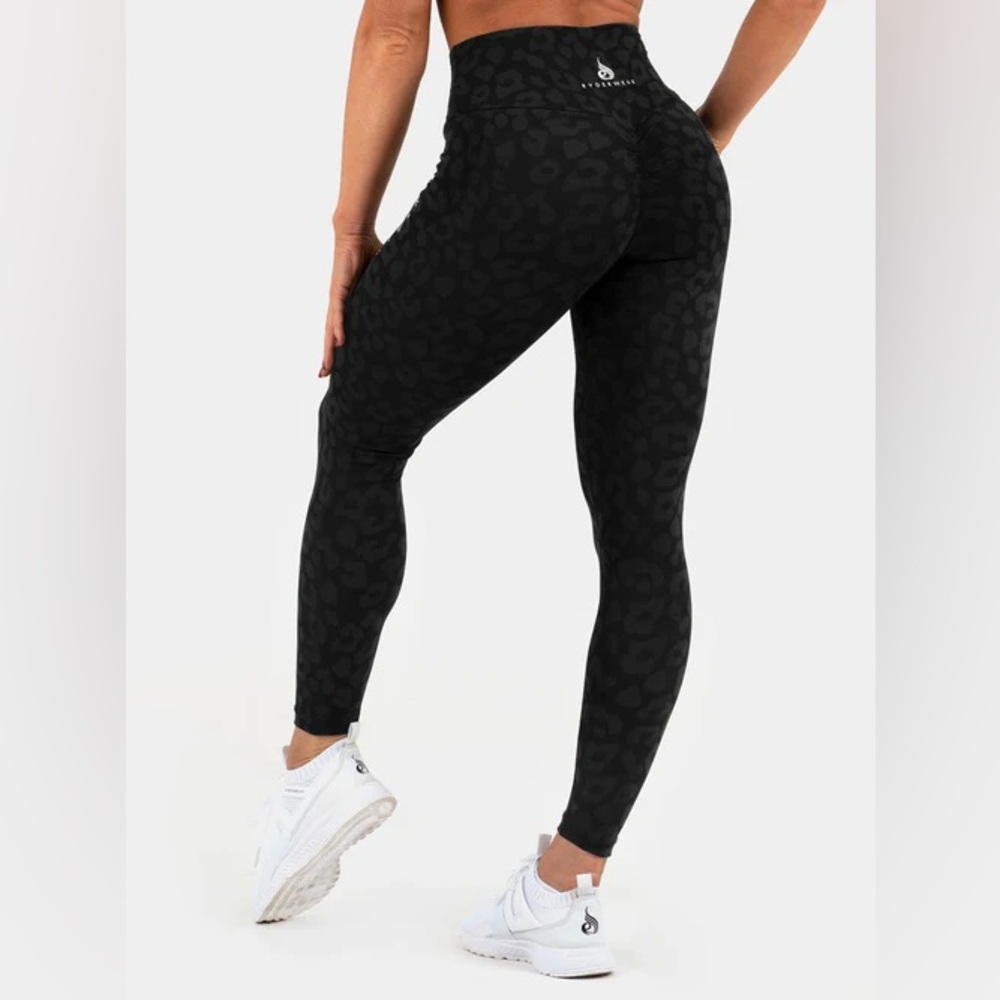 Ryderwear animal instinct backpack cheetah print scrunch booty medium M